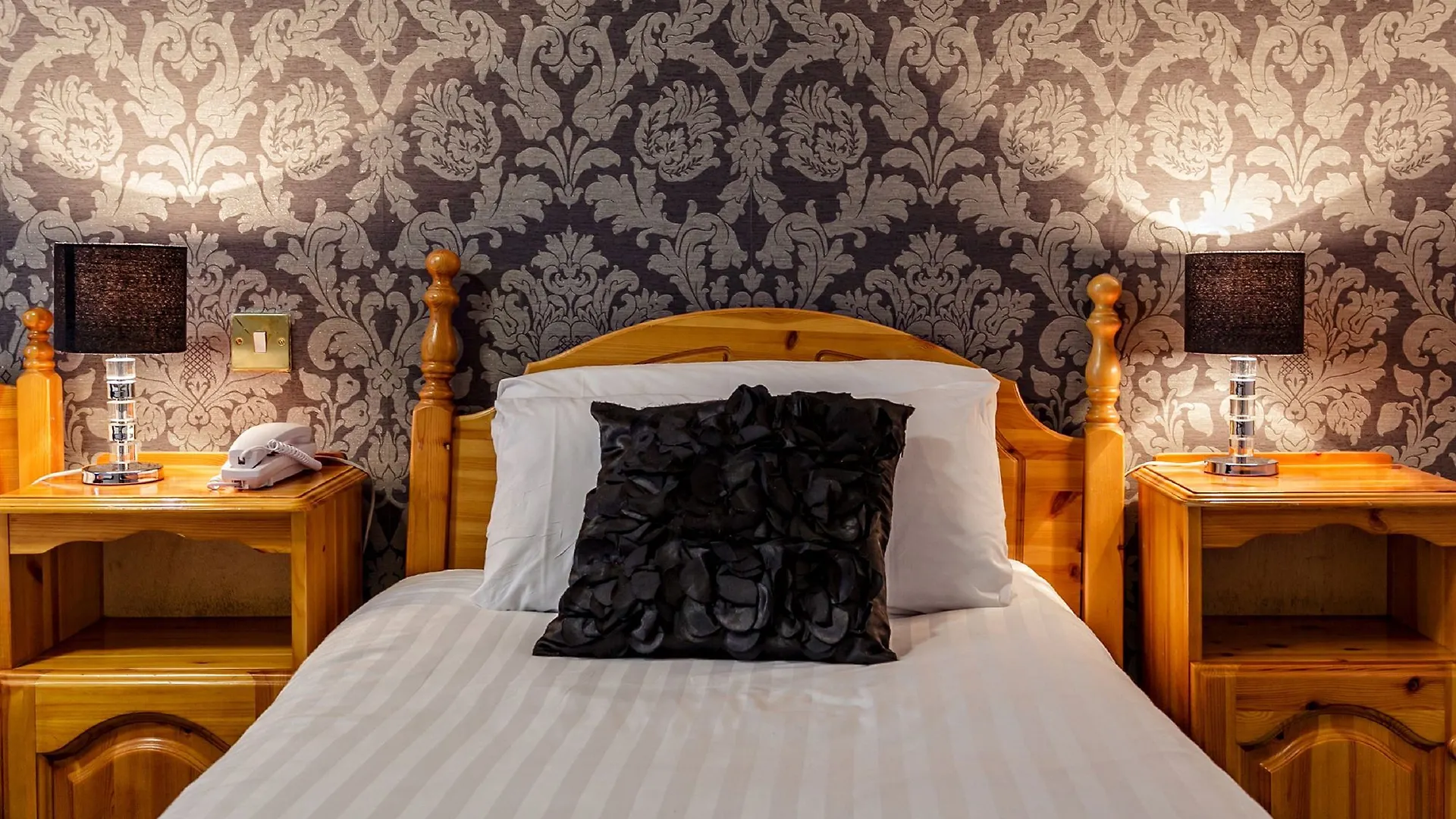 The Kildare Street Hotel By Thekeycollections Dublin 2*,  Ireland